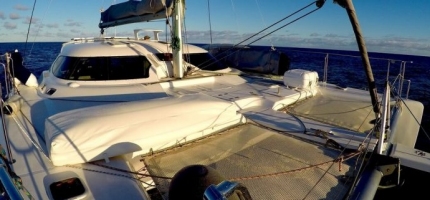 BAREFOOT-–-40′-Luxury-Catamaran2