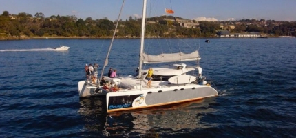 BAREFOOT-–-40′-Luxury-Catamaran4