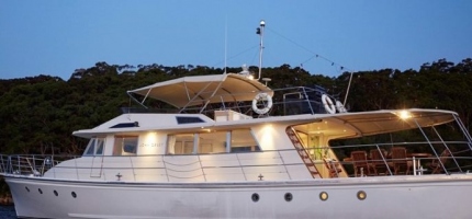 JOHN-OXLEY-–-80′-Luxury-Boat-–-NYE4