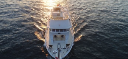 JOHN-OXLEY-–-80′-Luxury-Boat-–-NYE7