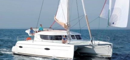 TOO-UP-–-41’-Luxury-Sailing-Catamaran-–-PUBLIC-HOLIDAY-6