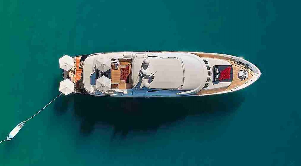 AURORA – 84’ Luxury Yacht